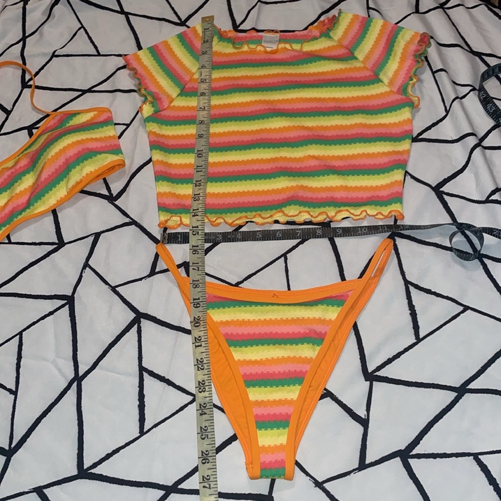 L Space NWOT 3 Piece Set  MSRP $328 "Under The Sun" Bikini & Rash Guard - Picture 5 of 15